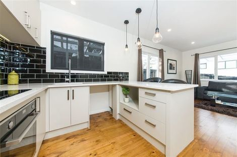 Photo of property in 53a Woodglen Road, Glen Eden, Auckland, 0602