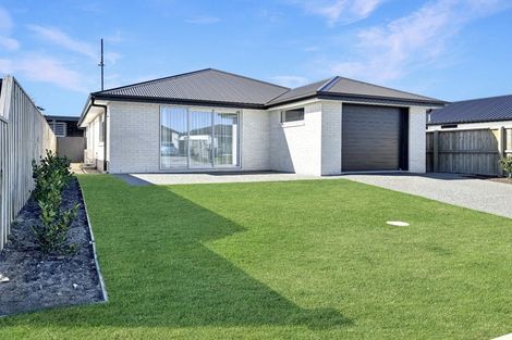 Photo of property in 10 Waituna Street, Pegasus, 7612