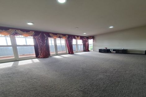 Photo of property in 39 Sunnyside Road, Sunnyvale, Auckland, 0612