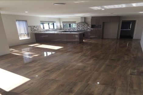 Photo of property in 1 Takahe Avenue, Takanini, 2112