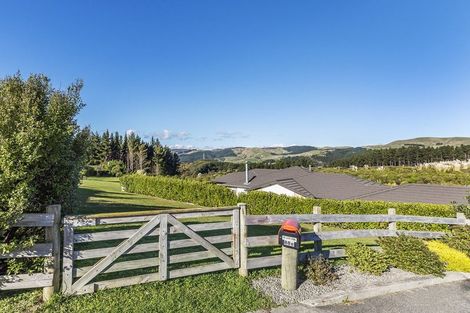 Photo of property in 88b Endeavour Drive, Whitby, Porirua, 5024