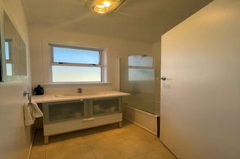 Photo of property in 1 Totara Terrace, Inglewood, 4330