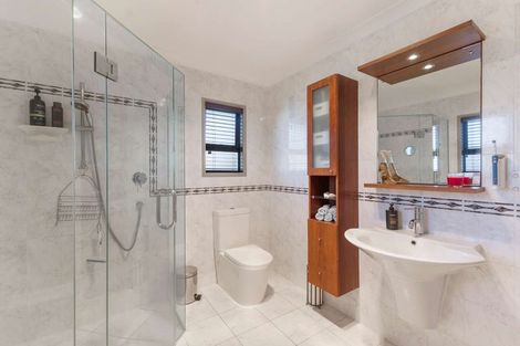 Photo of property in 176b Heta Road, Highlands Park, New Plymouth, 4312