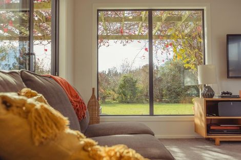Photo of property in 93 Cemetery Road, Sanson, Palmerston North, 4479