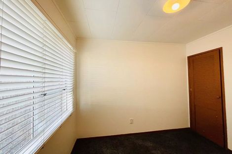 Photo of property in 72 Kaipatiki Road, Glenfield, Auckland, 0629