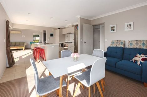 Photo of property in 2 Gennaker Lane, Whitby, Porirua, 5024