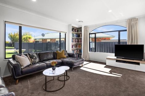 Photo of property in 9 Forbury Way, Taradale, Napier, 4112