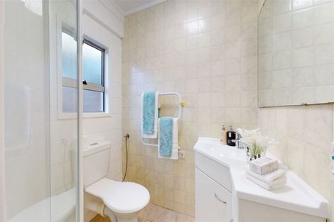 Photo of property in 1/10a Commodore Parry Road, Castor Bay, Auckland, 0620