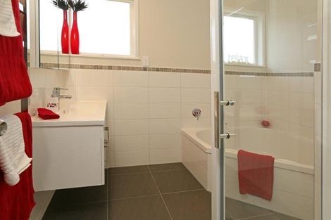Photo of property in 63 Pinedale Place, Henderson, Auckland, 0610