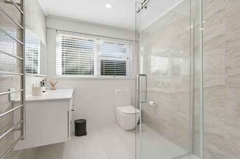 Photo of property in 46b Grand Vue Road, Kawaha Point, Rotorua, 3010