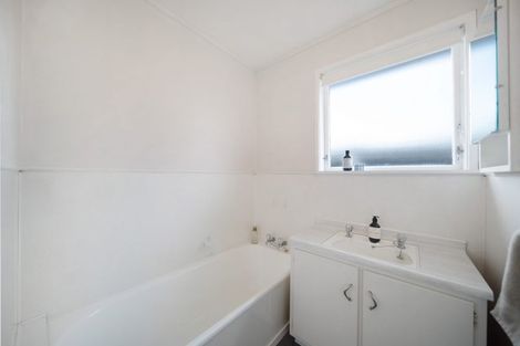 Photo of property in 71 Walworth Avenue, Pakuranga Heights, Auckland, 2010