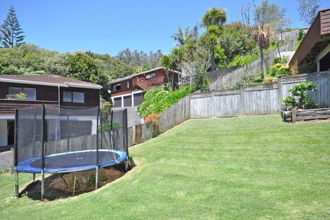 Photo of property in 2/55 Greenvalley Rise, Glenfield, Auckland, 0629