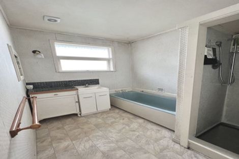 Photo of property in 14 Rogers Road, Manurewa, Auckland, 2102