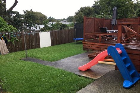 Photo of property in 6 Philip Place, Hillcrest, Auckland, 0627