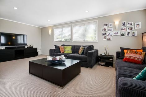 Photo of property in 26 Pipitea Place, Massey, Auckland, 0614