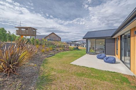 Photo of property in 51 Kirimoko Crescent, Wanaka, 9305