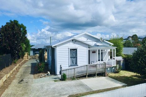 Photo of property in 39 Station Road, Te Kamo, Kamo, 0112