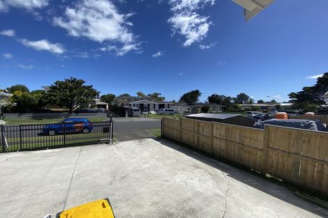 Photo of property in 6 Carbery Place, Manurewa, Auckland, 2102