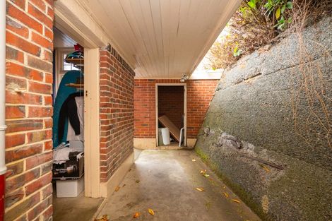 Photo of property in 1 Elm Row, Dunedin Central, Dunedin, 9016