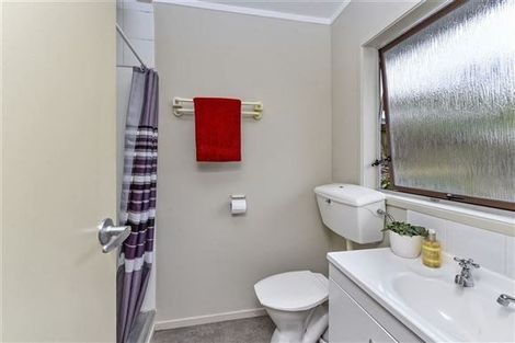 Photo of property in 61 Merriefield Avenue, Forrest Hill, Auckland, 0620