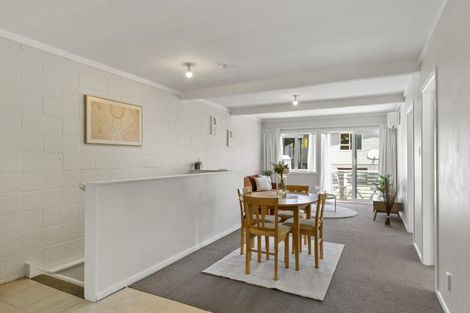 Photo of property in 15f1 Bloomsbury Grove, Newlands, Wellington, 6037