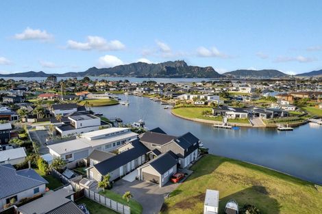 Photo of property in 13 Waitemata Drive, One Tree Point, 0118