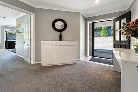 Photo of property in 15 Ina Ville Drive, Pukekohe, 2120