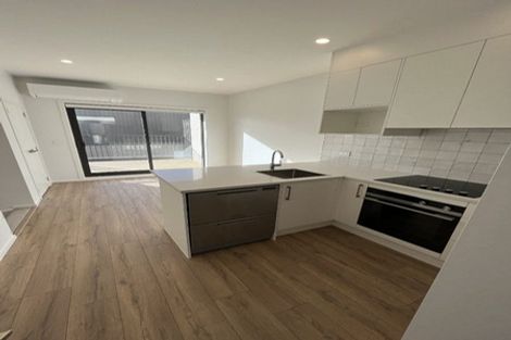 Photo of property in 4/28 Westgate Drive, Westgate, Auckland, 0614