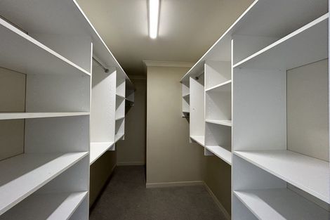 Photo of property in 7 Shearwater Rise, Rothesay Bay, Auckland, 0630