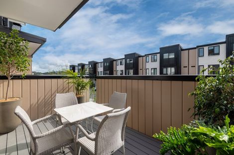 Photo of property in 2/19 Windlass Street, Long Bay, Auckland, 0630