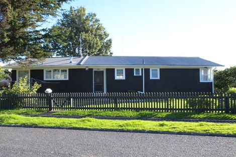 Photo of property in 12 Kairanga Street, Mangere East, Auckland, 2024
