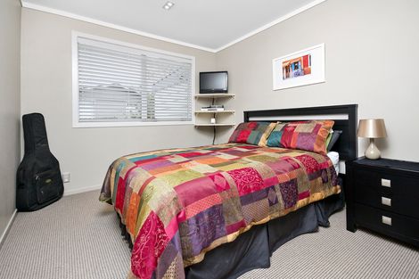 Photo of property in 26 Pipitea Place, Massey, Auckland, 0614