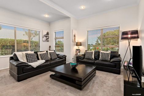 Photo of property in 15 Ridge View Crescent, Pukekohe, 2120