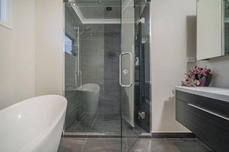 Photo of property in 14 Leeward Drive, Whitianga, 3510