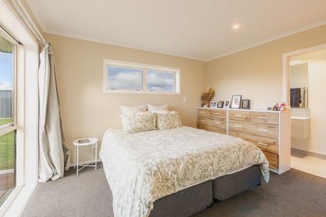 Photo of property in 17 Bell Street, Otane, 4202