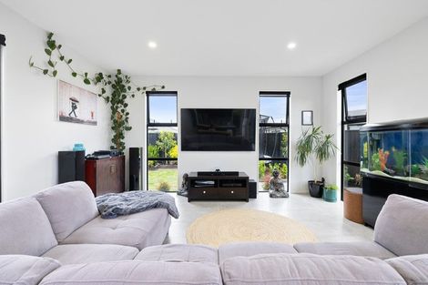 Photo of property in 15 Sincock Place, Kaiapoi, 7630