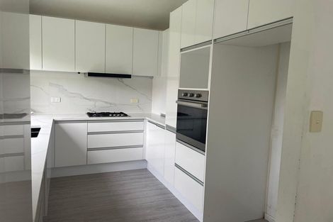 Photo of property in 3 Dainton Place, New Lynn, Auckland, 0600