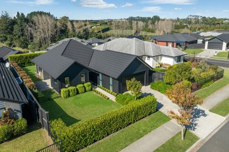Photo of property in 22 Tauroa Drive, Tuakau, 2121