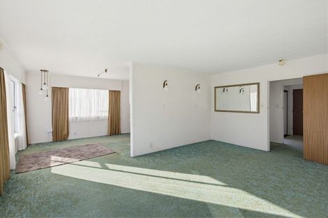 Photo of property in 5 Marine Parade, Paraparaumu Beach, Paraparaumu, 5032