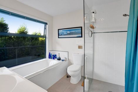 Photo of property in 127 Wairau Road, Oakura, 4314