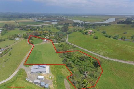 Photo of property in 56c Kaipara Coast Highway, Helensville, 0871