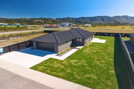 Photo of property in 11a Hinau Crescent, Kaiata, Greymouth, 7805