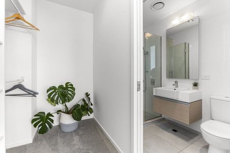 Photo of property in 22 Liardet Apartments, 303/22 Liardet Street, New Plymouth, 4310