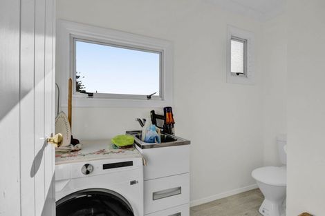 Photo of property in 320 South Road, Hawera, 4610