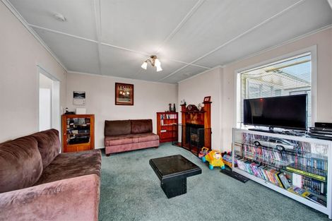 Photo of property in 49 Antonio Street, Stratford, 4332