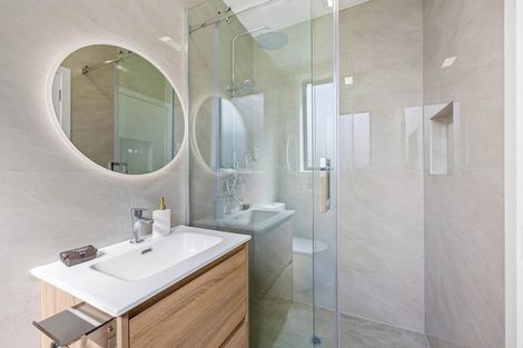 Photo of property in 13e King Richard Place, Browns Bay, Auckland, 0630