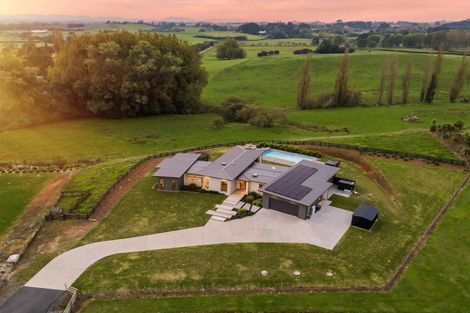 Photo of property in 2/48 Livingstone Road, Ngahinapouri, Hamilton, 3290