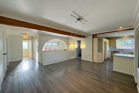 Photo of property in 273 Henderson Valley Road, Henderson, Auckland, 0612