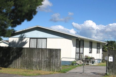 Photo of property in 10 Starforth Place, Henderson, Auckland, 0612