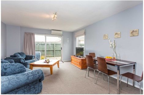 Photo of property in 4/477 Hereford Street, Linwood, Christchurch, 8011